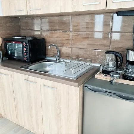 アパート Nouri Schoene In Direkter Strandnaehe, Schnelles Internet, Freies Parken, Nahe Flughafen *