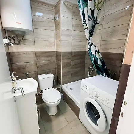 Appartamento Nouri Schoene In Direkter Strandnaehe, Schnelles Internet, Freies Parken, Nahe Flughafen *